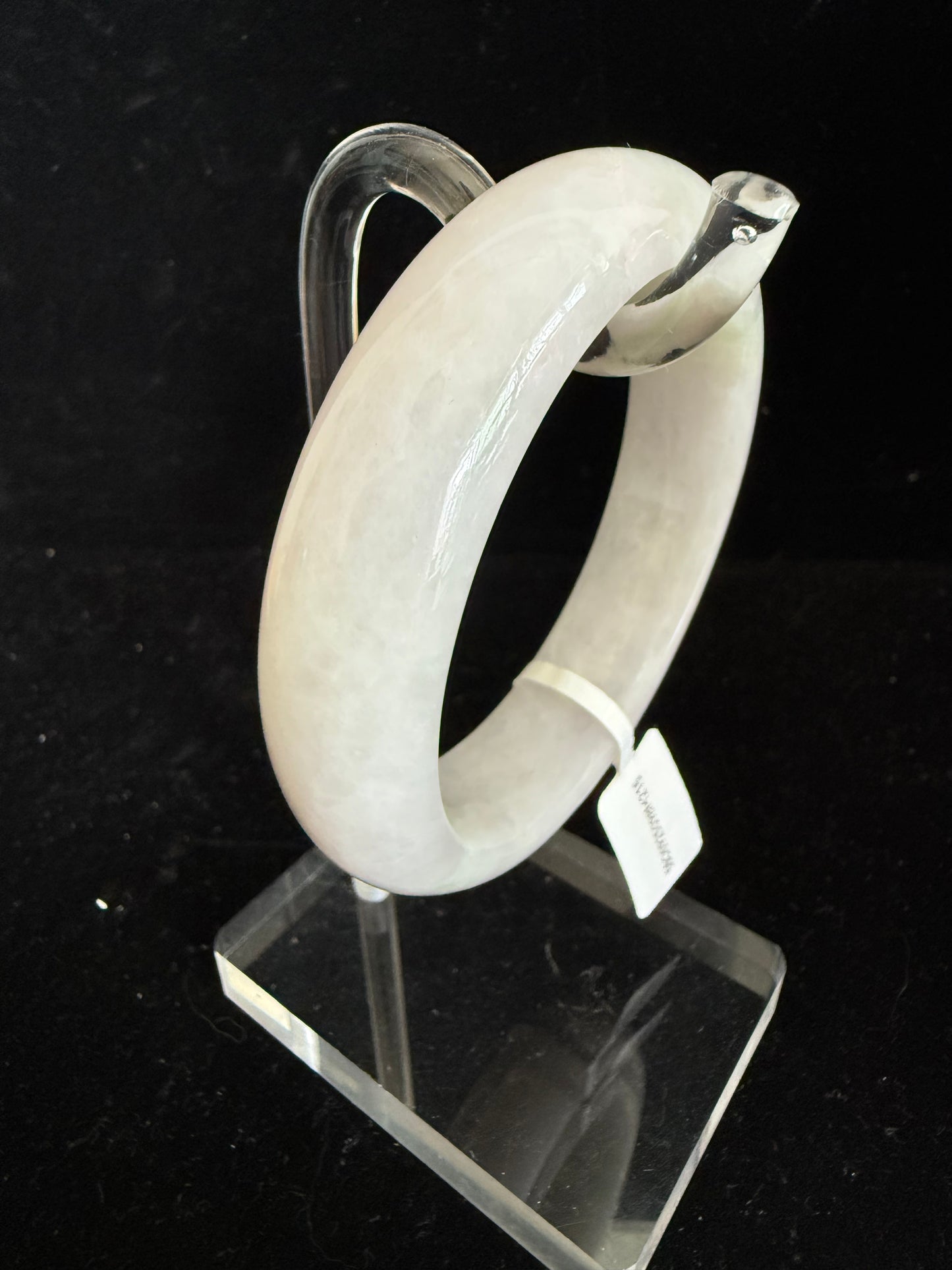 215. Lavender based Jade bangle