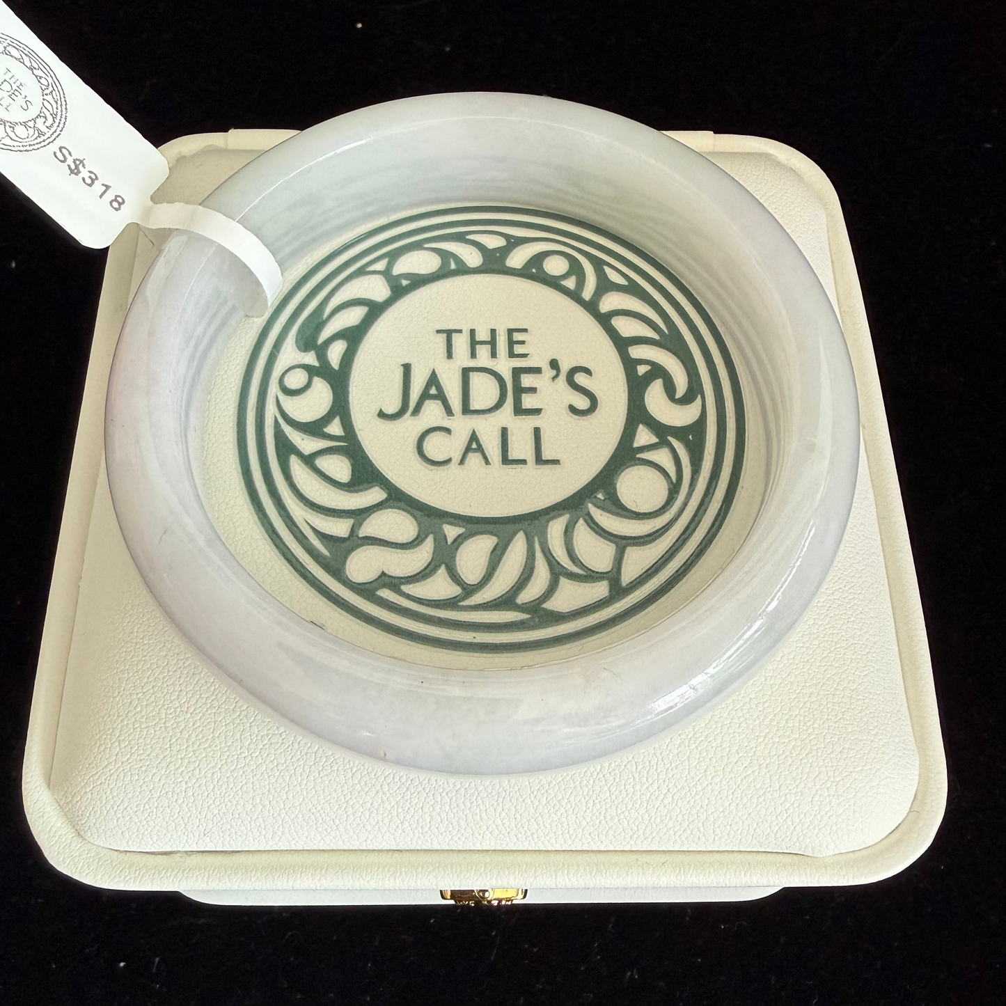 304. Clean glossy jade bangle