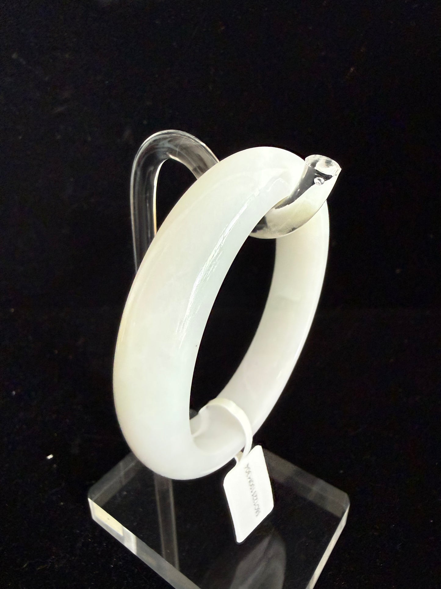 304. Clean glossy jade bangle