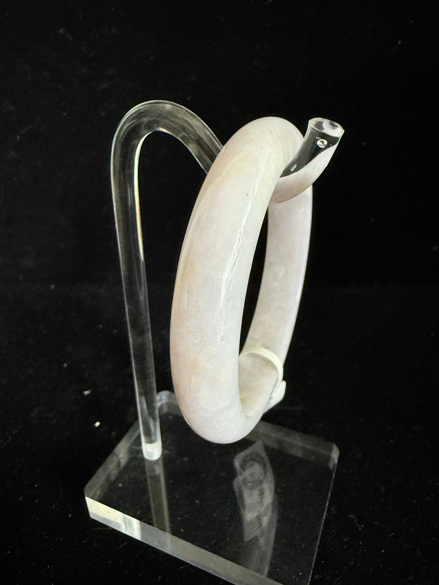 377. Yam pink colored jade bangle