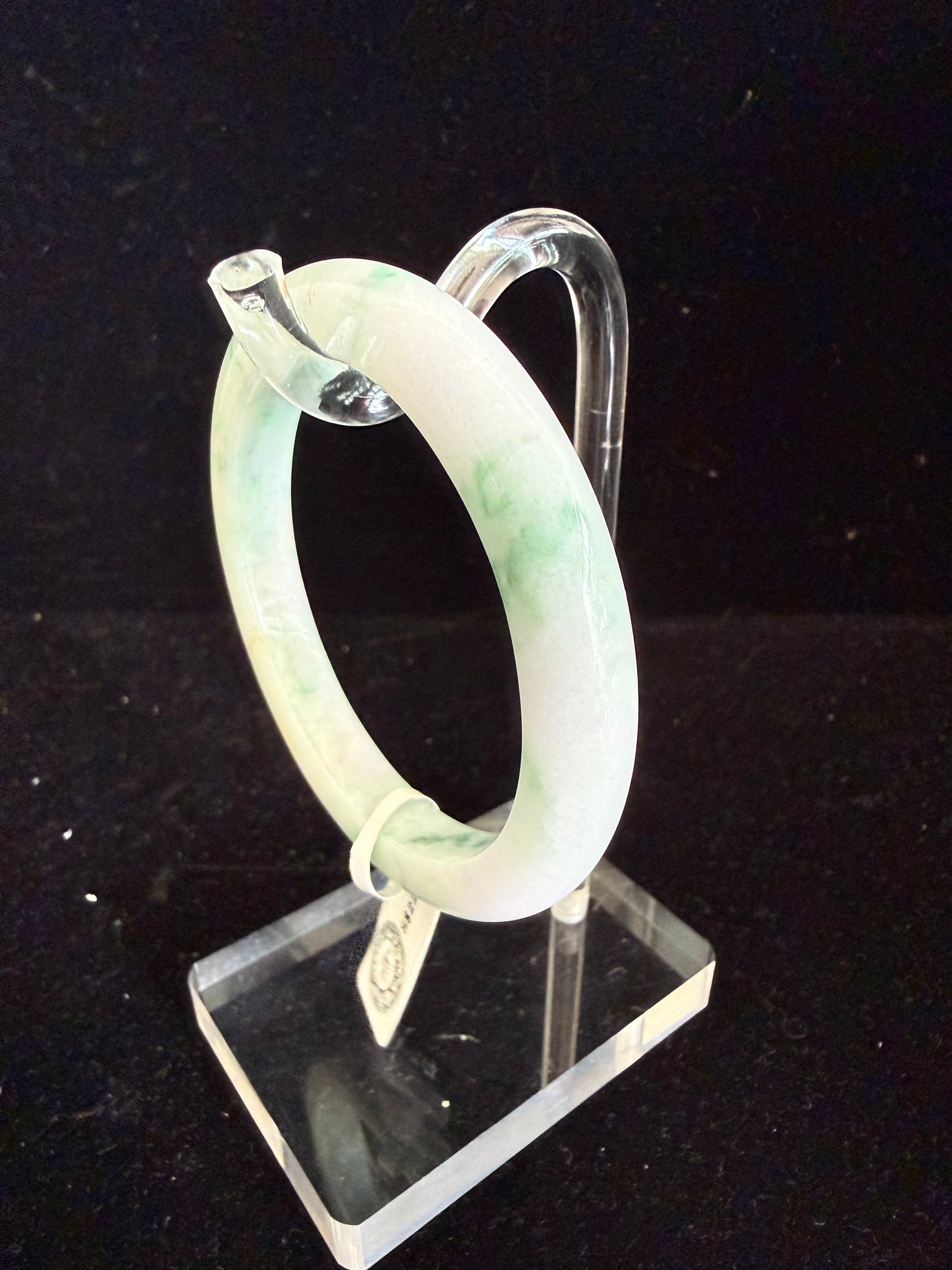 398. Light green floating flower jade bangle