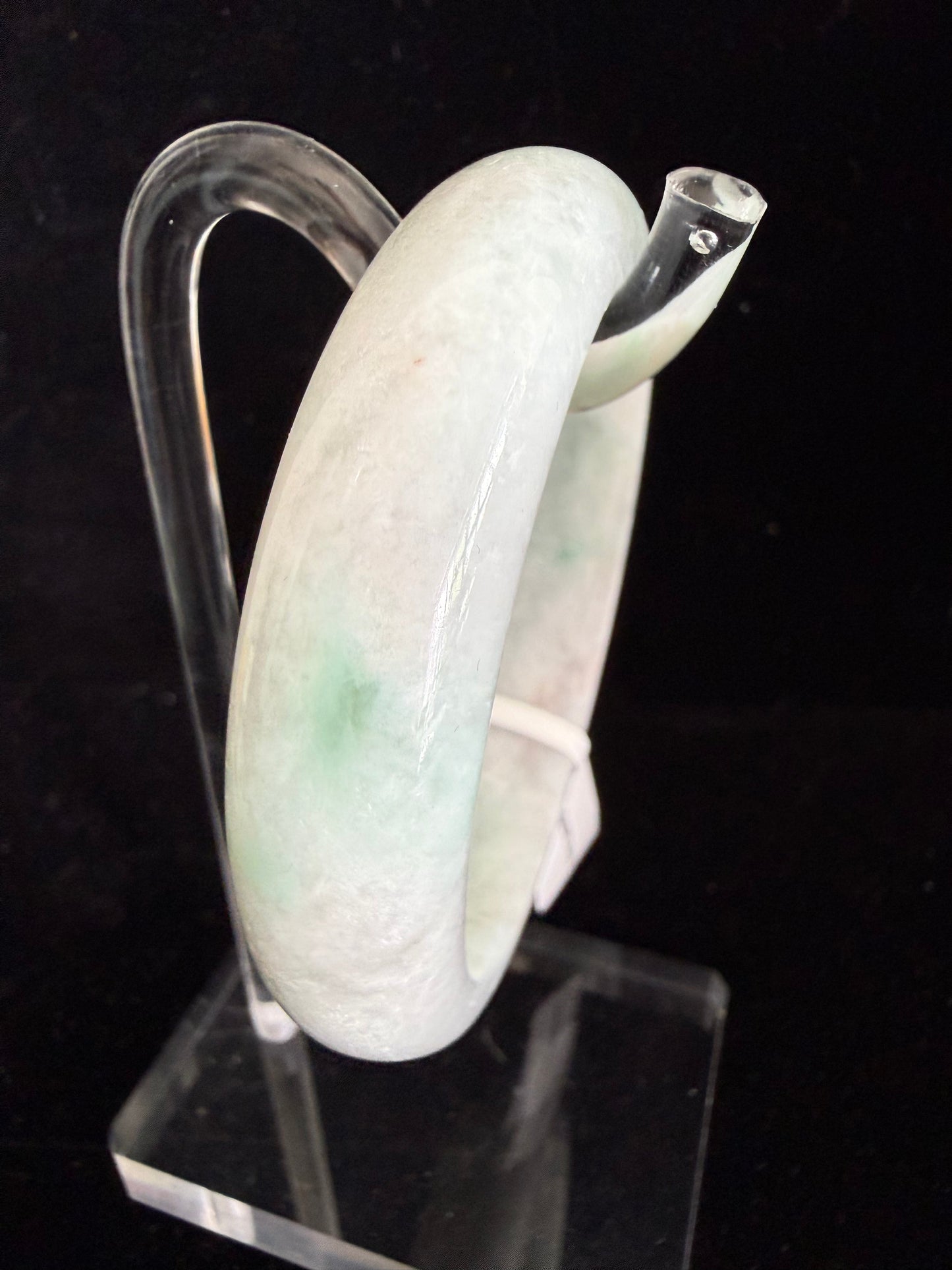 407. Light green Jade bangle
