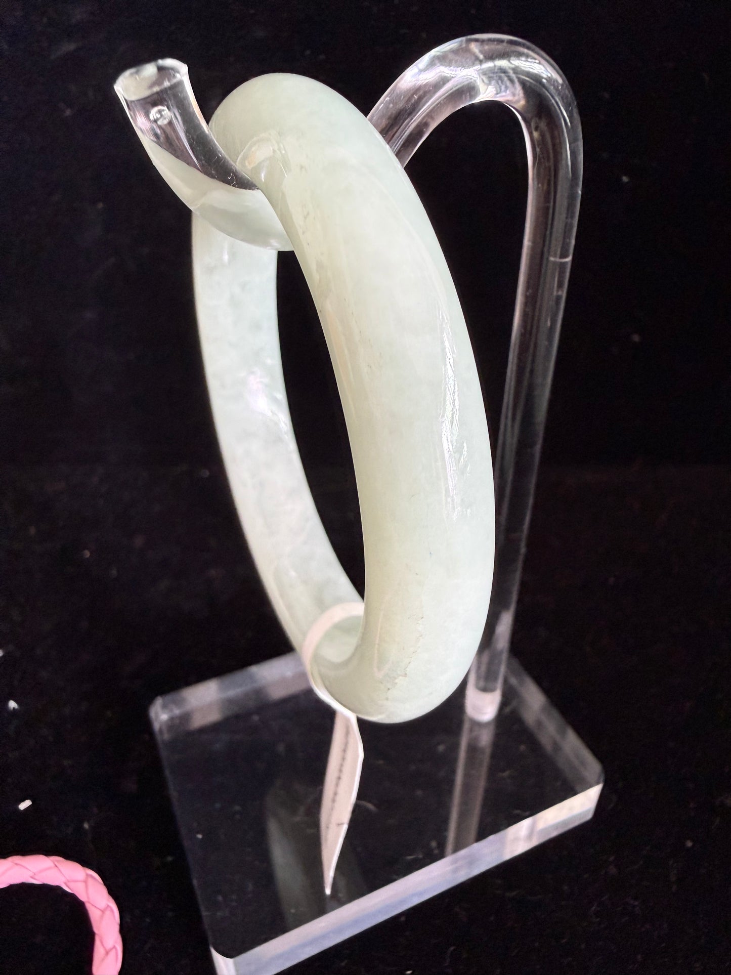 409. luminous light green jade bangle