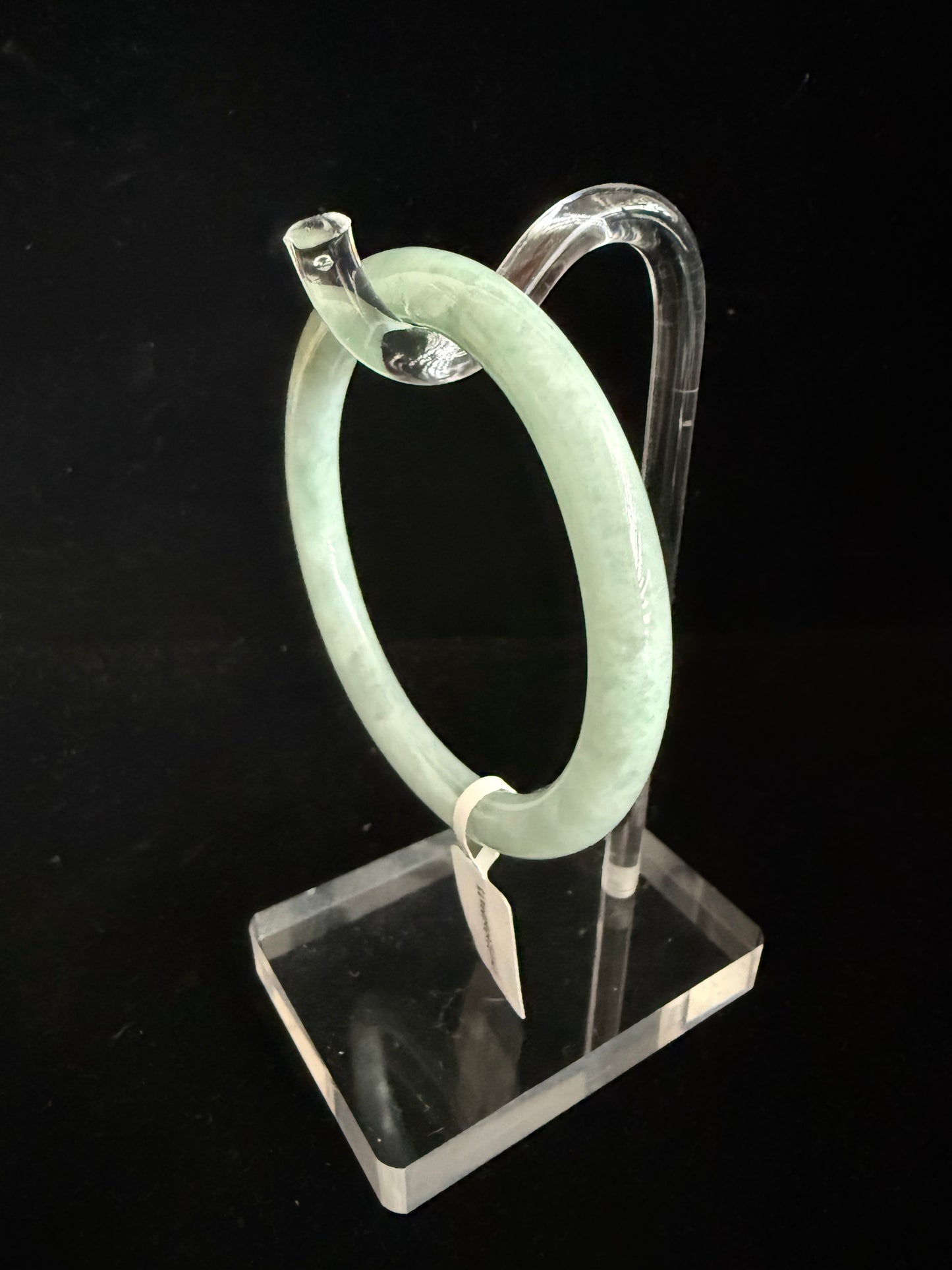 415. Thin light green Jade bangle