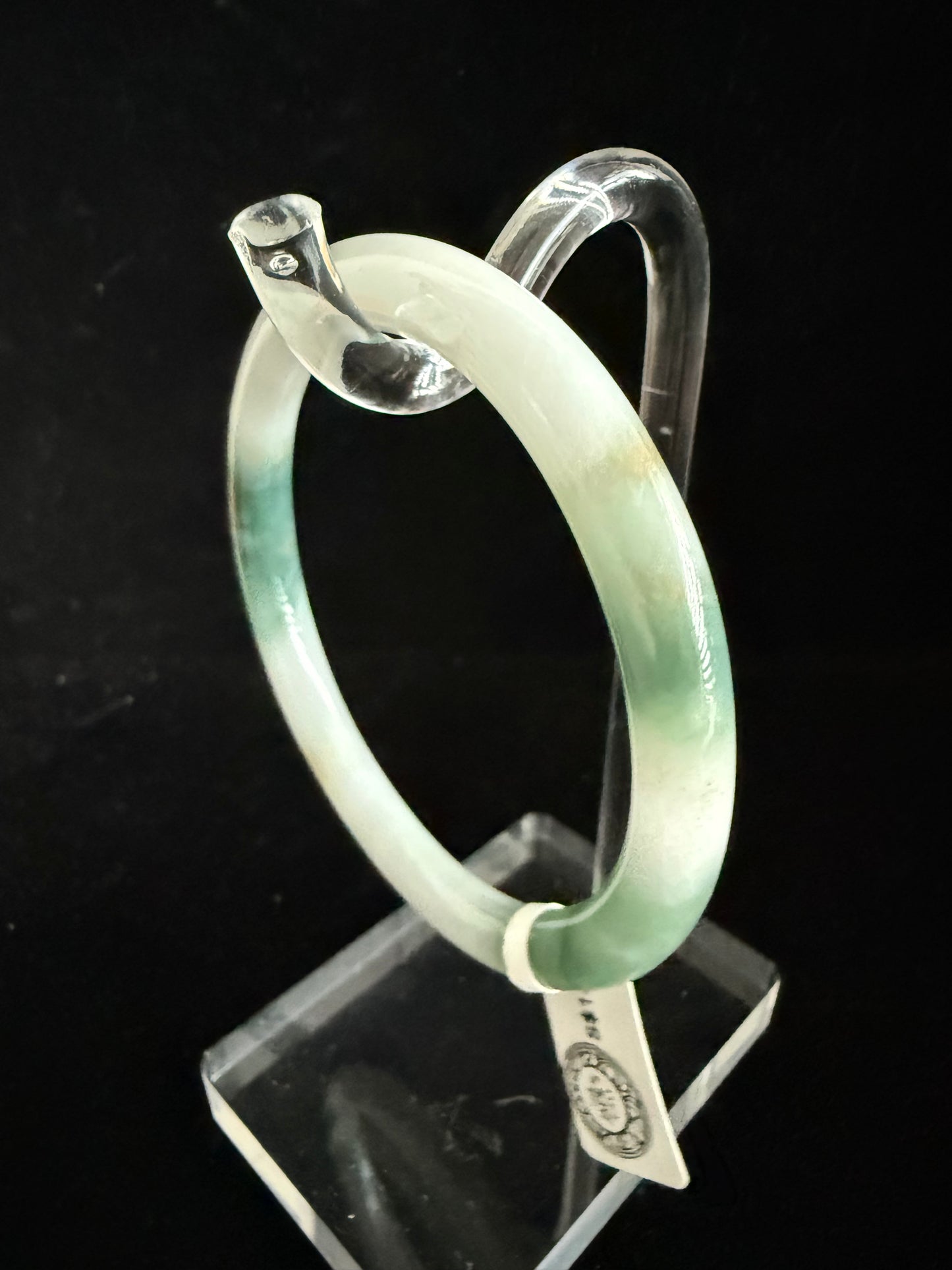 413. Blend white and green thin jade bangle