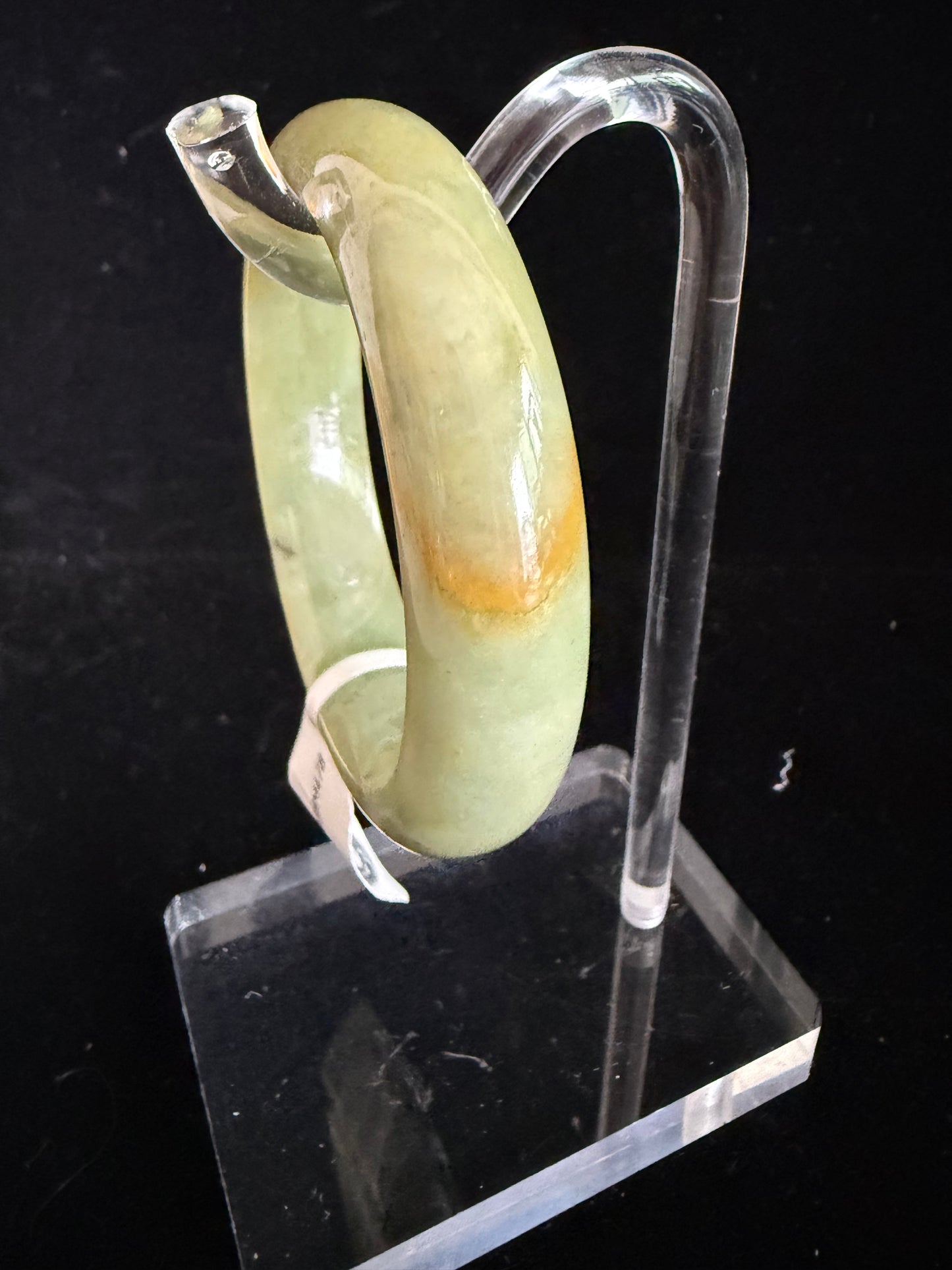 478. Honey-kissed pale green jade bangle