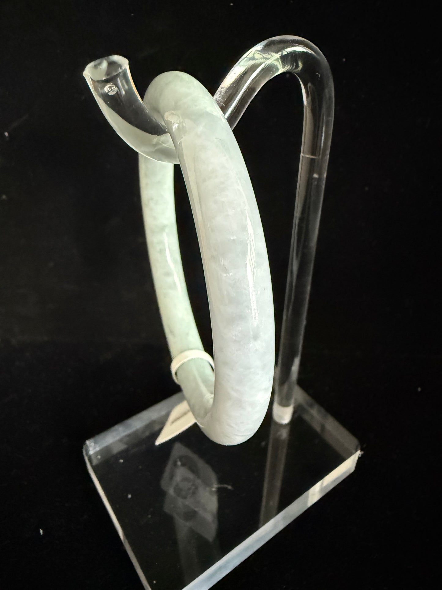443. Frosted pale green and lavender thin jade bangle