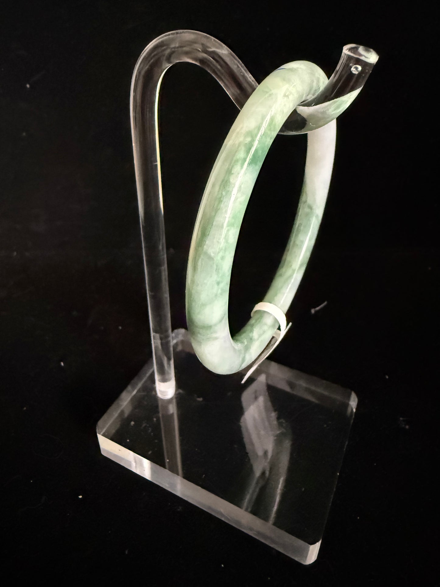 442. Spinach green and white thin jade bangle