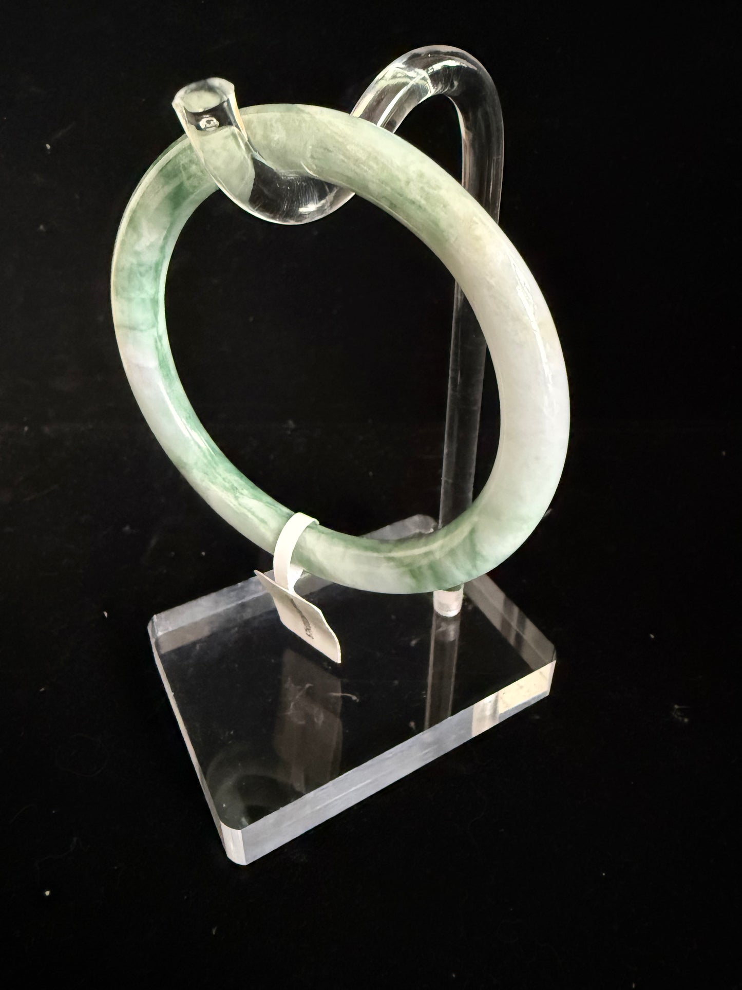 442. Spinach green and white thin jade bangle