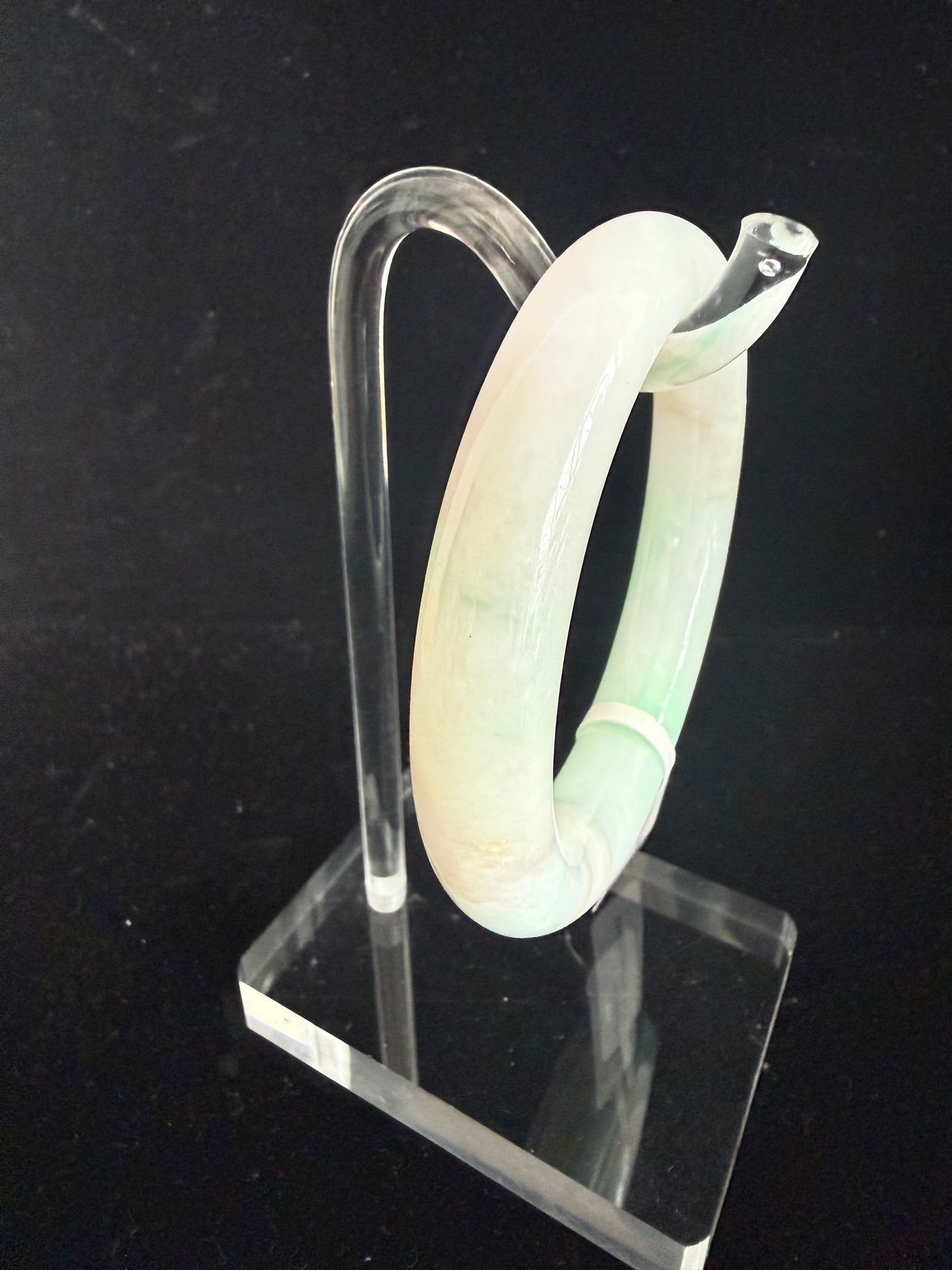 420. White with lavender and apple green traditional round jade bangle