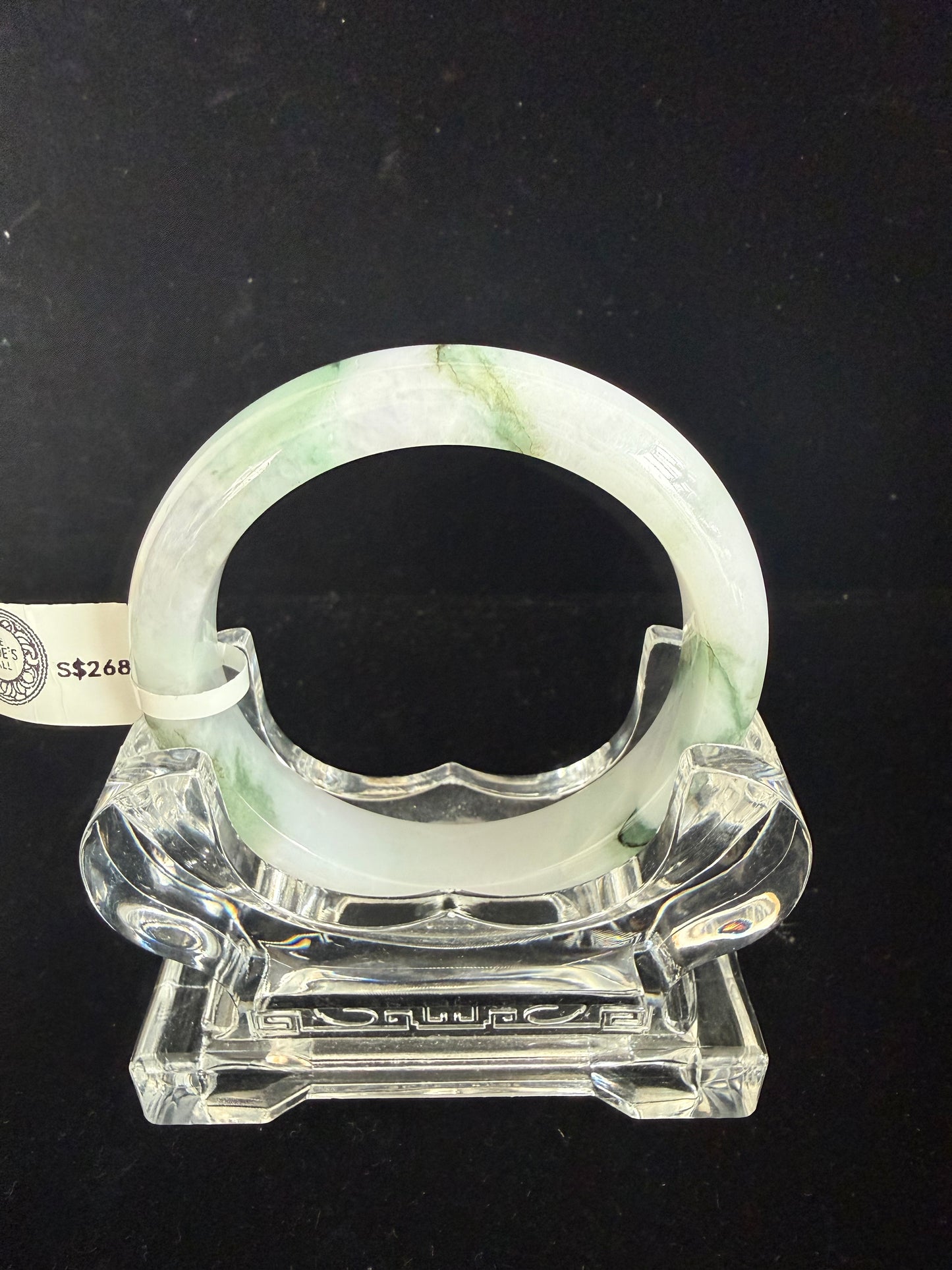 416.White with green and dark green streaks jade bangle
