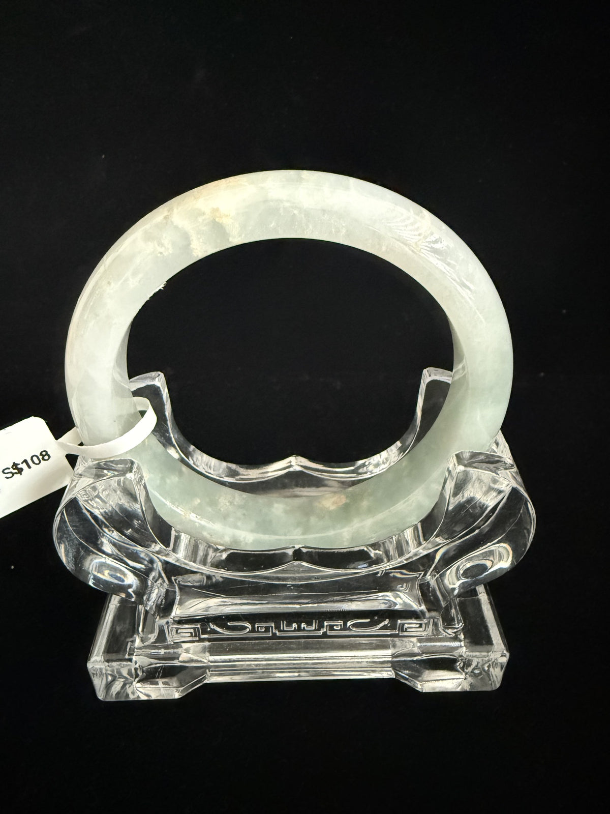 481. Pale green with white cotton patches jade bangle
