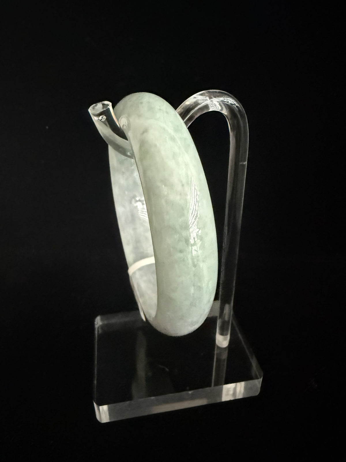 488. Pale mint green chunky jade bangle