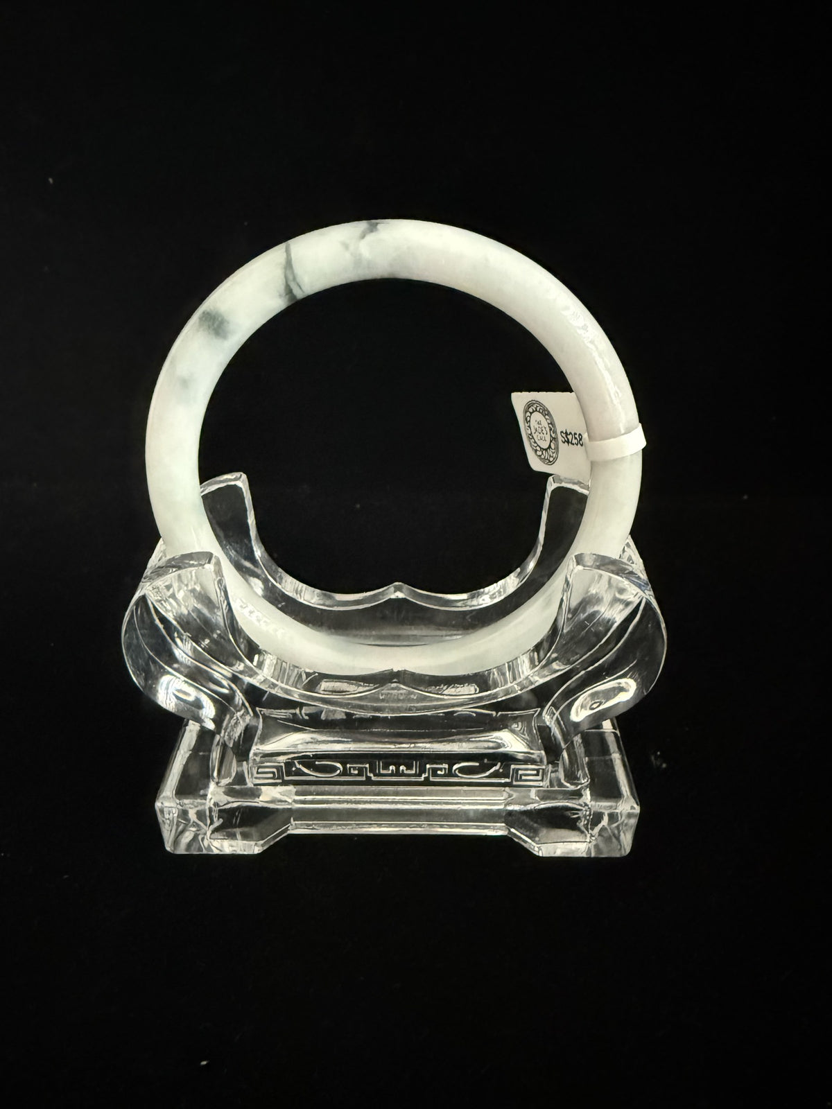 491. White with blue-grey veins thin jade bangle