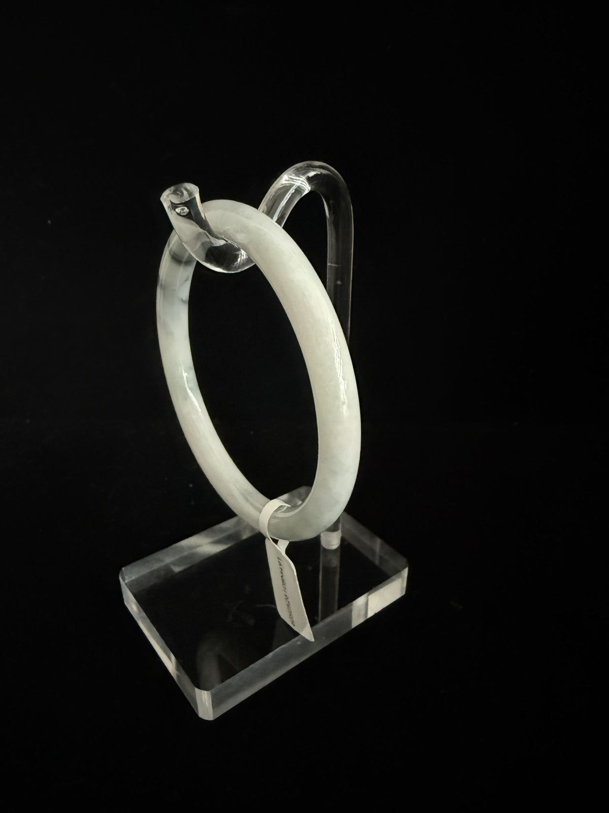 491. White with blue-grey veins thin jade bangle