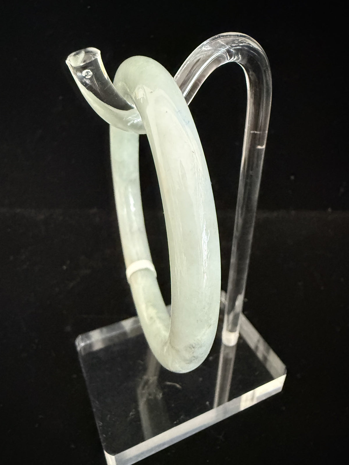 494. Pale mint grey round jade bangle
