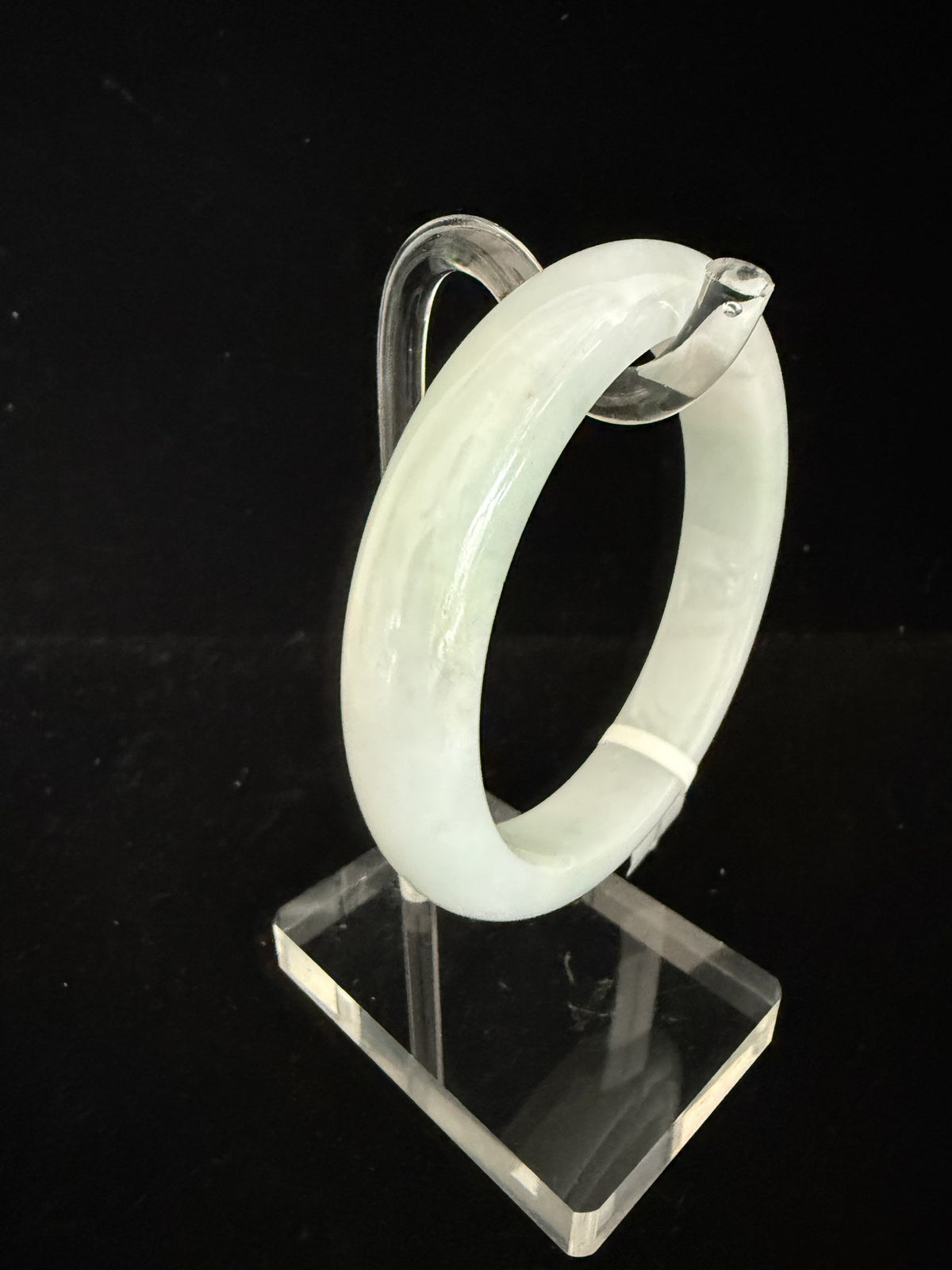 492. Milky white with soft mint chunky jade bangle