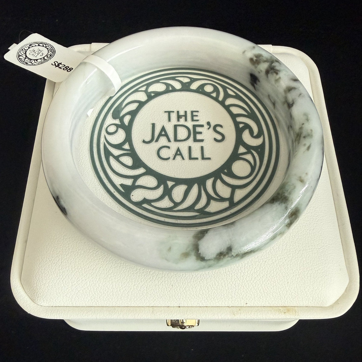 511. White with moss green flecks jade bangle