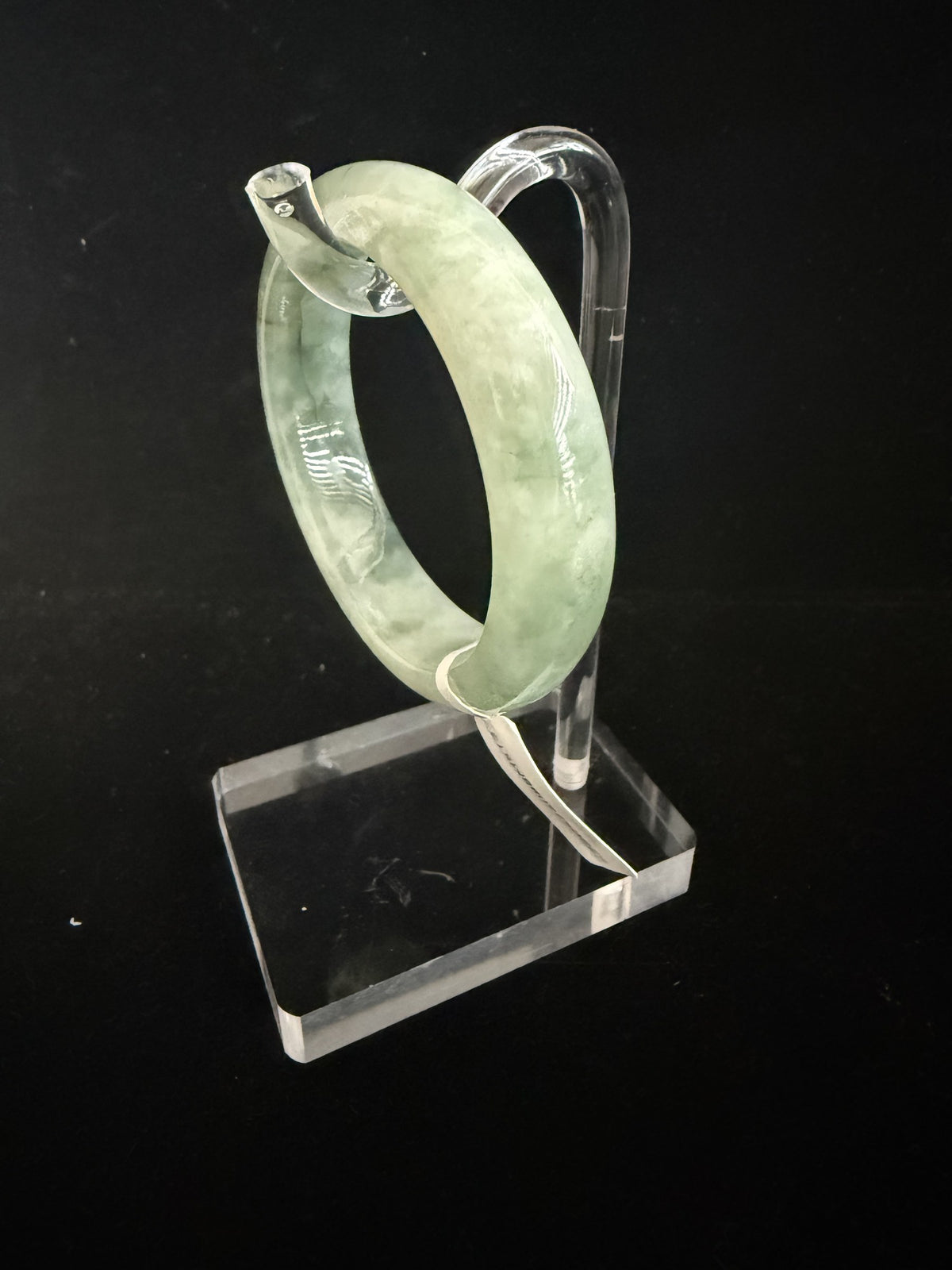 513. Green with deep green veins chunky jade bangle