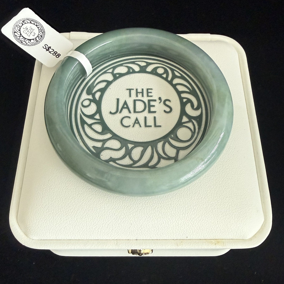 514. Soft mint green jade bangle