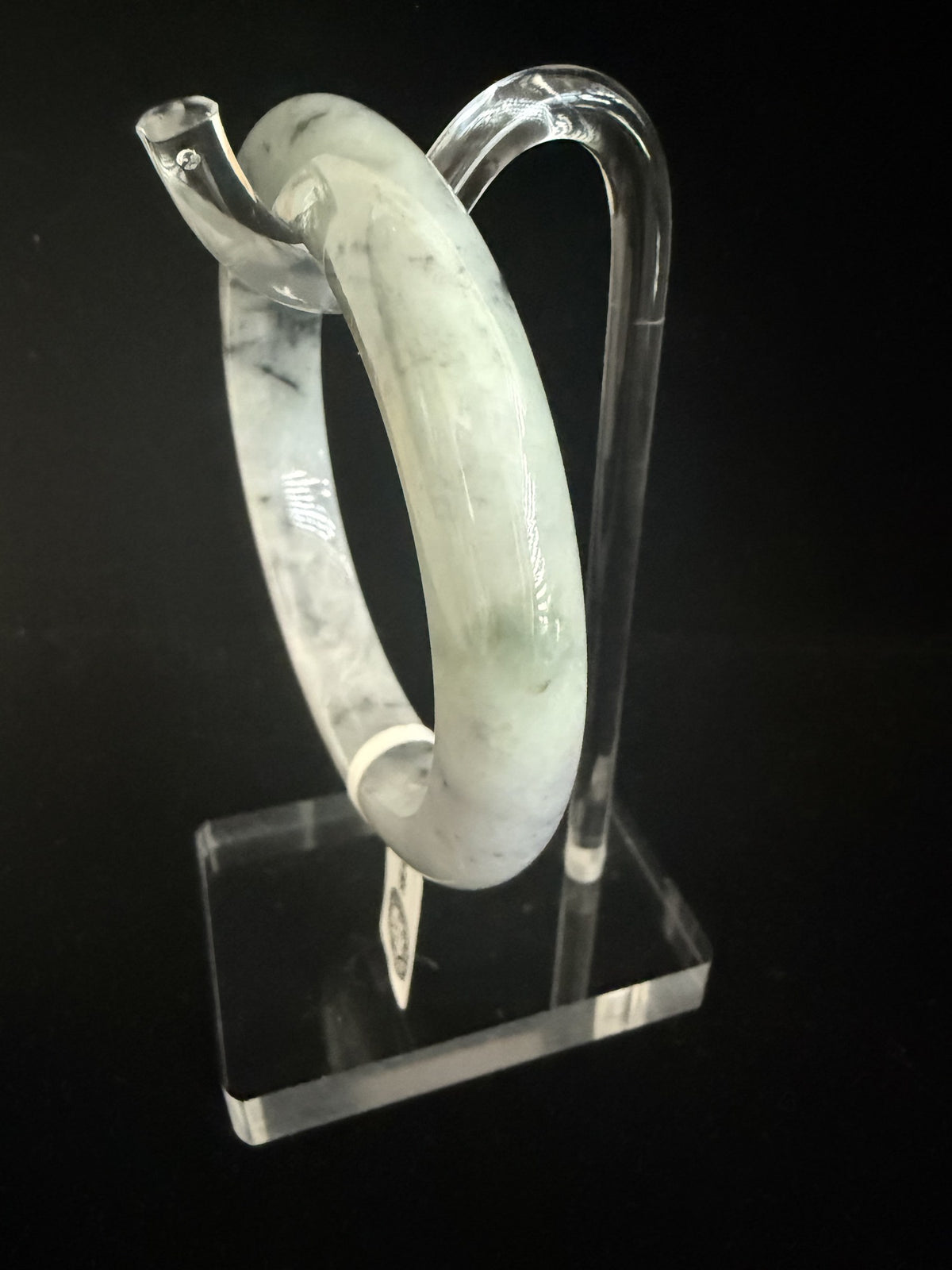 537. White lavender with dark ink flecks jade bangle