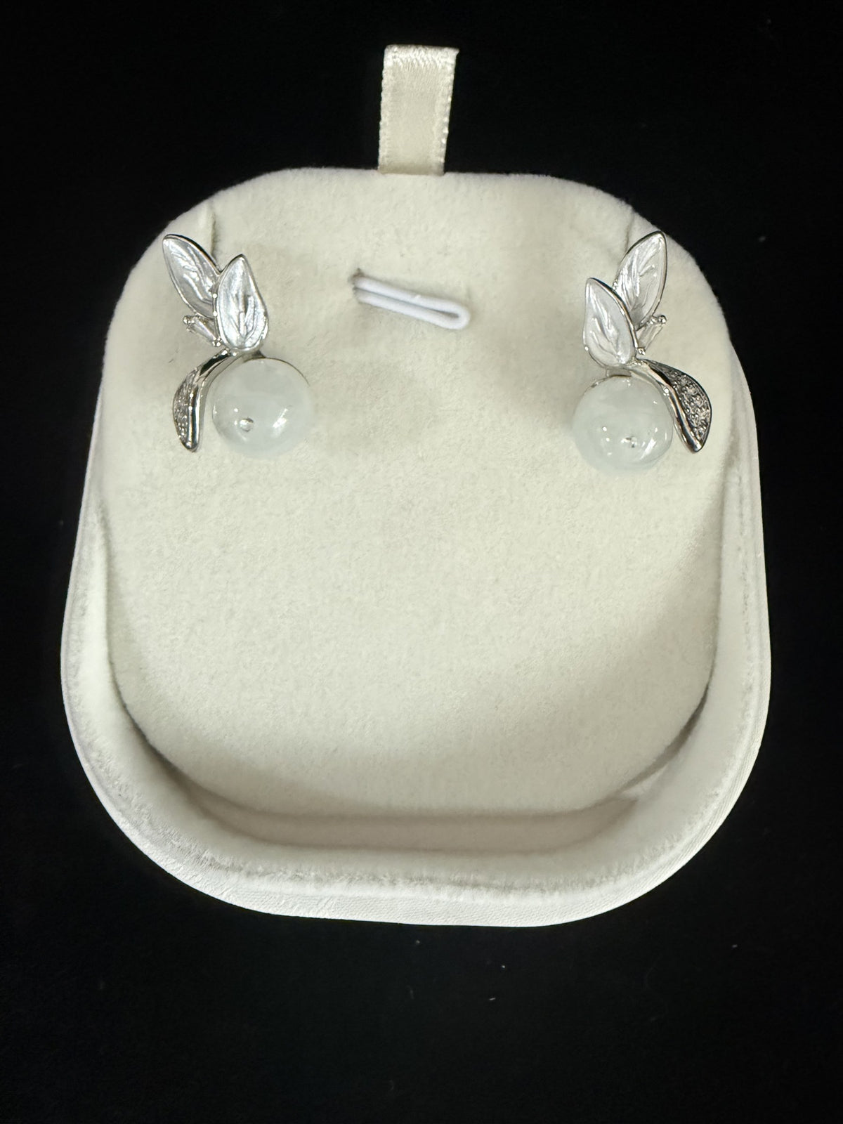 Leaf stud round bead Jade Earring