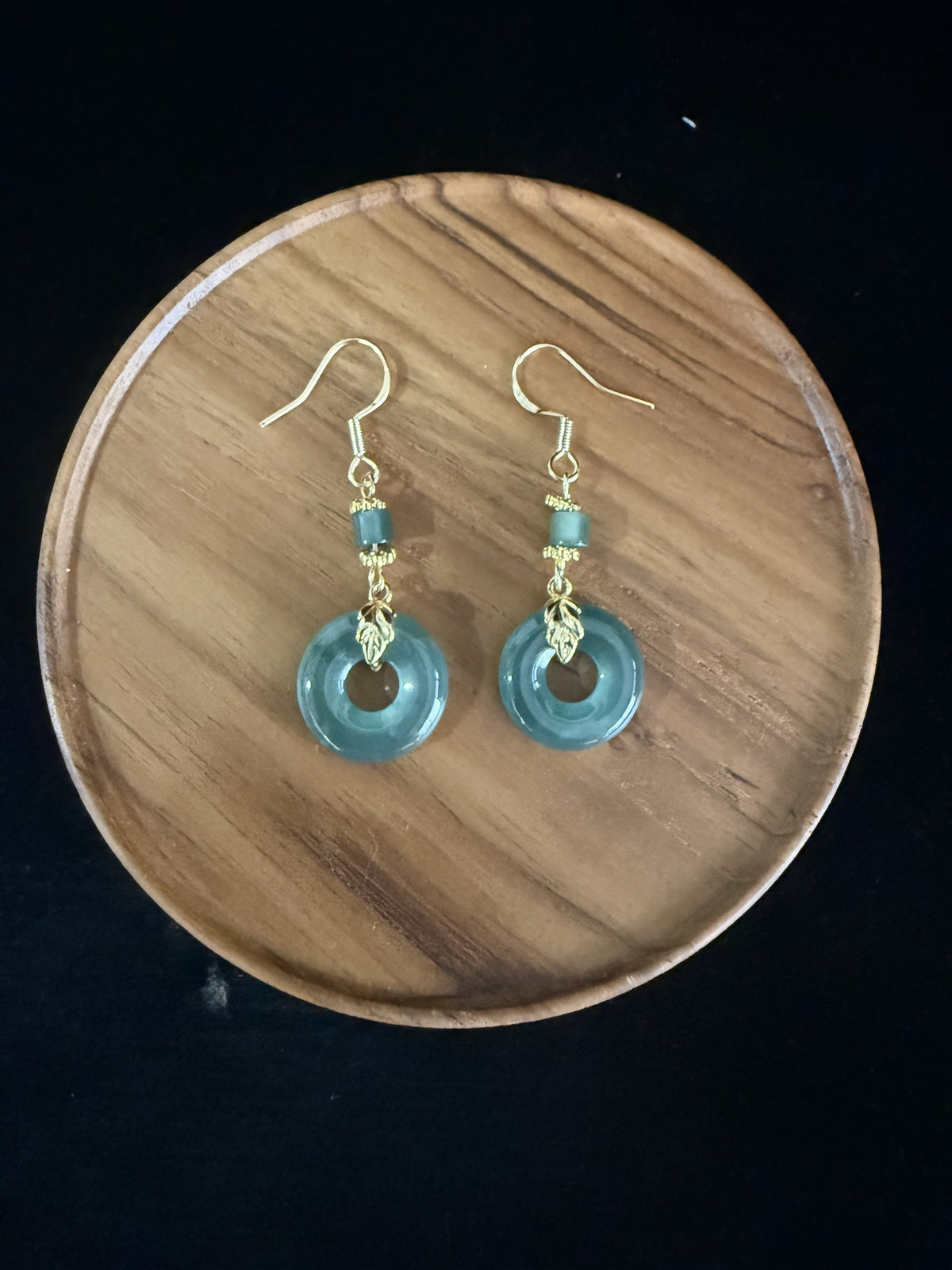 Dangling dark green safety button Jade Earring