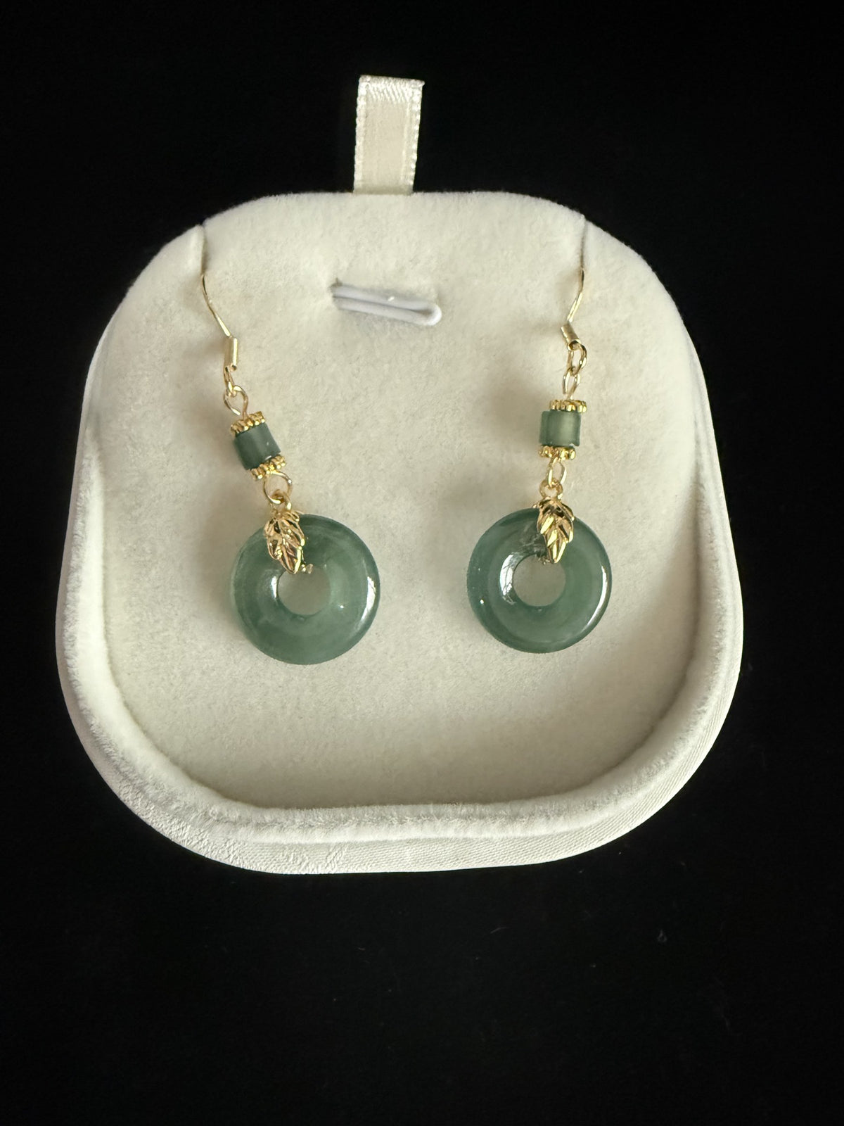 Dangling dark green safety button Jade Earring