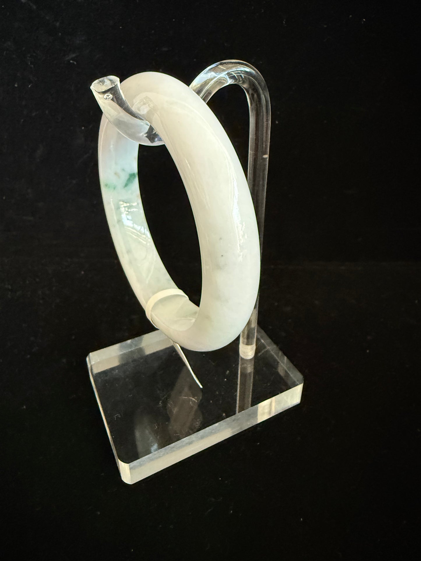 386. Lavender, with streak of green Jadeite Bangle