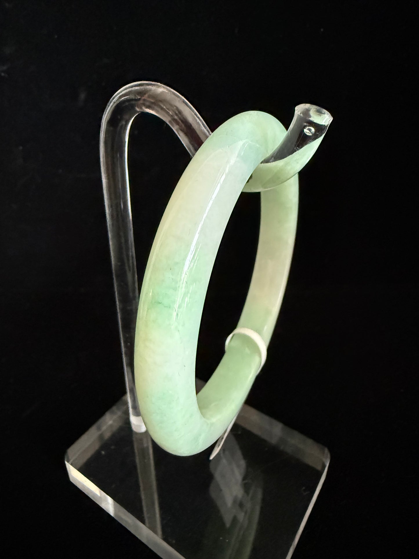390. Dainty Apple Green Jadeite Bangle
