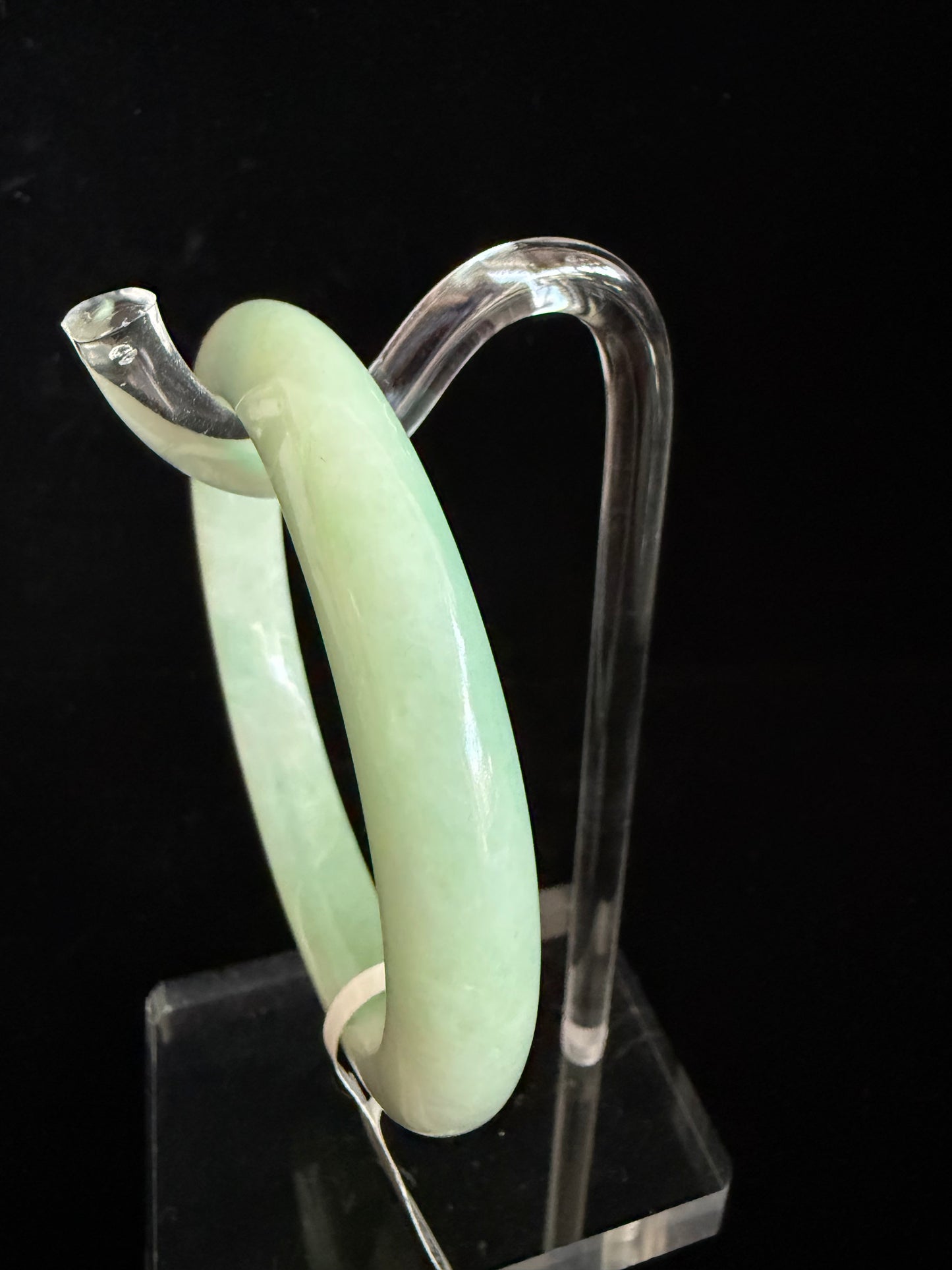 390. Dainty Apple Green Jadeite Bangle