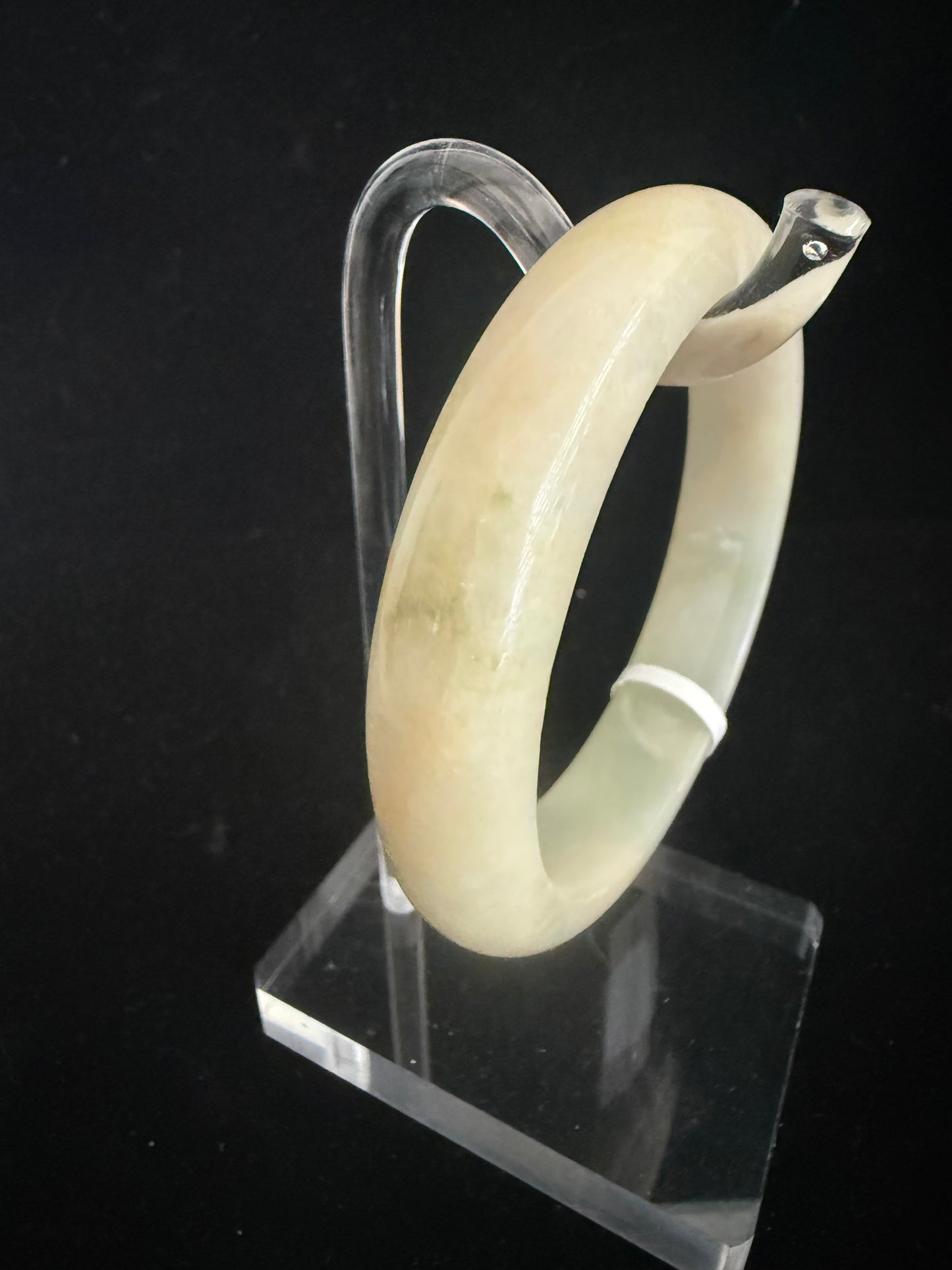 406. Creamy Ivory with Russet Skin jade bangle