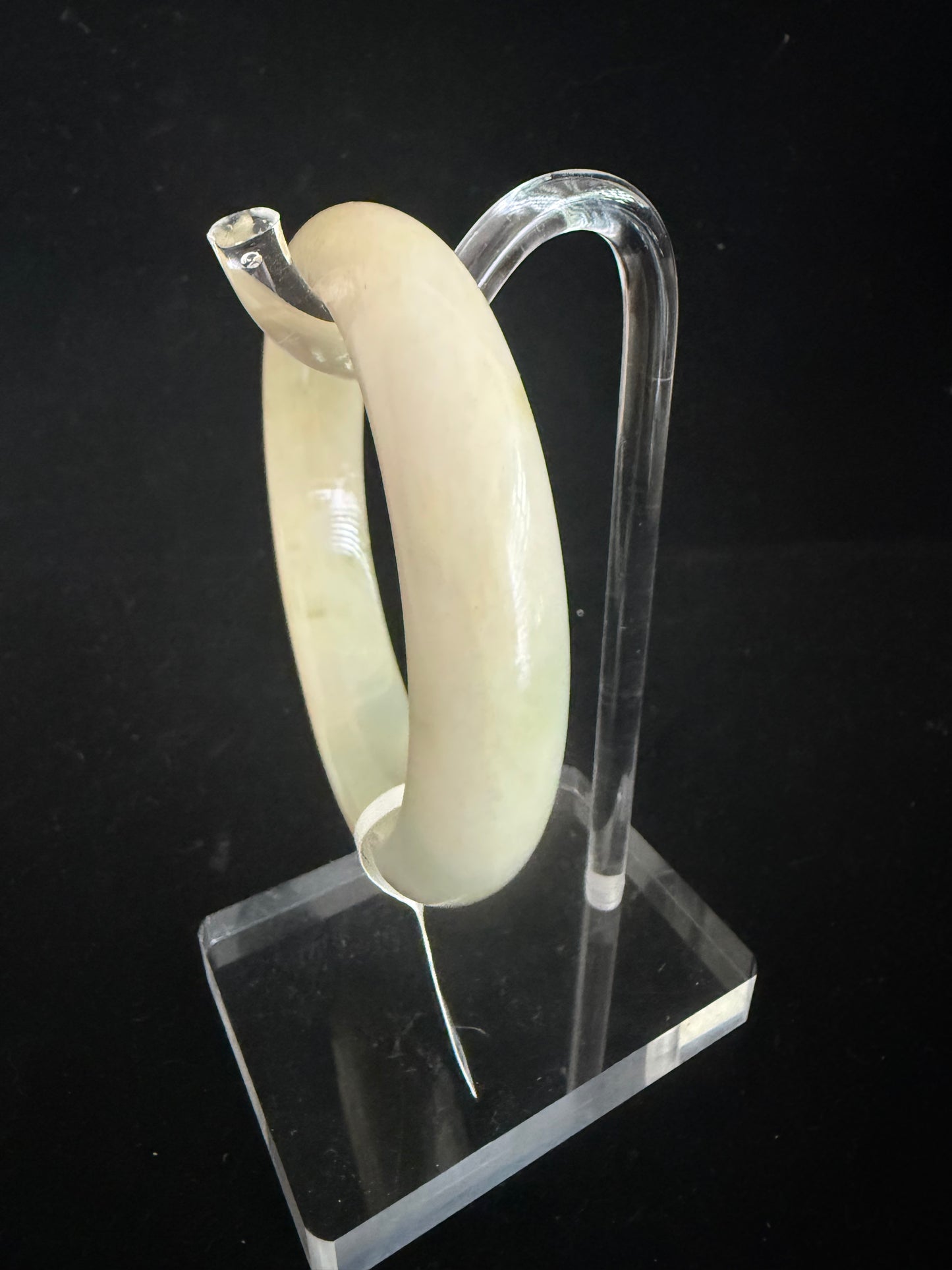 406. Creamy Ivory with Russet Skin jade bangle