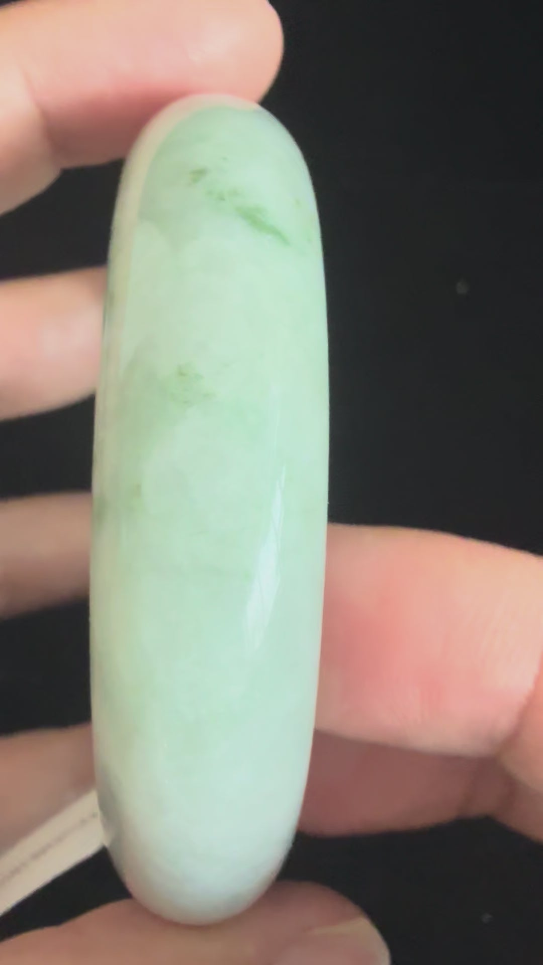 153. 緑の斑点のある翡翠のバングル – THE JADE's CALL