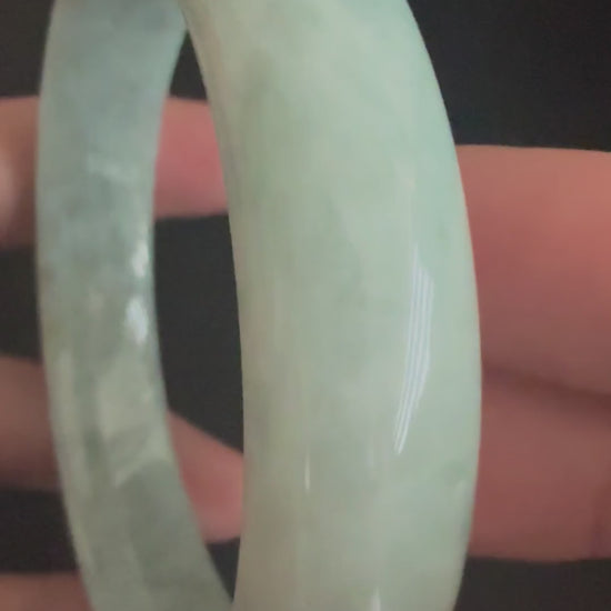 542. Soft mint green round jade bangle video