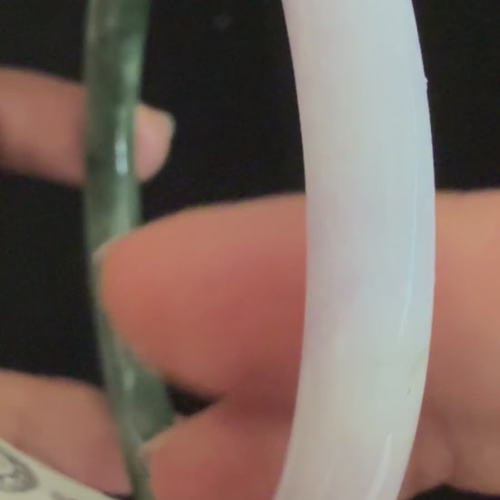504. Lavender and moss green two-tone thin jade bangle video