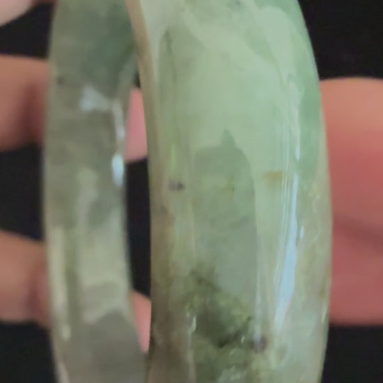 498. Moss grey-green chunky jade bangle video
