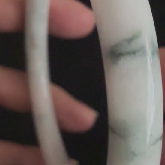 491. White with blue-grey veins thin jade bangle video